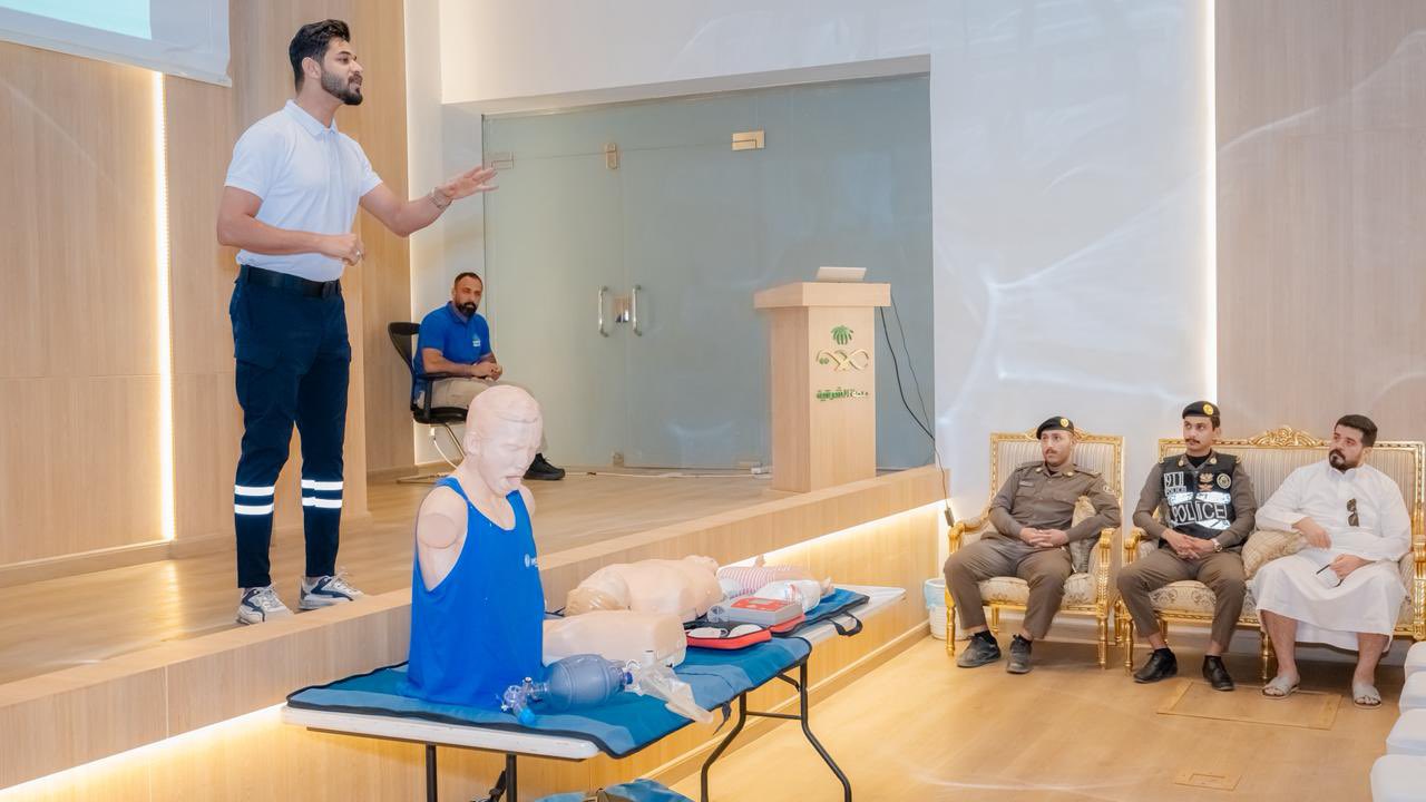 
بالتعاون مع لجنة السلامة المرورية، نفذ فرع #وزارة_الصحة_بالمنطقة_الشرقية، مُمثلاً بمركز إدارة الأزمات والكوارث الصحية، دورة تدريبية بعنوان 