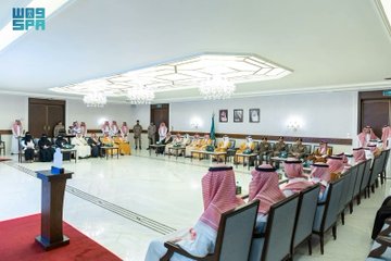 أمير المنطقة الشرقية يكرّم الجهات المشاركة في حملة 